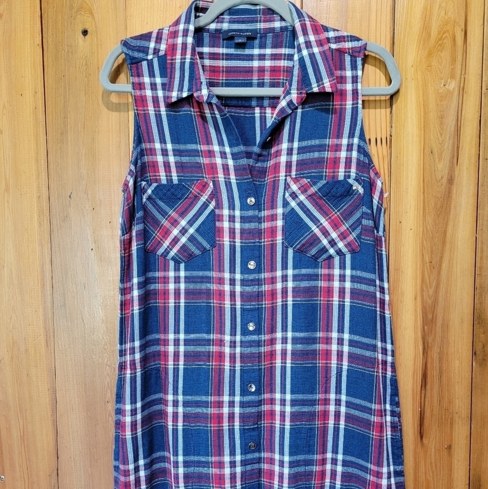 Tommy Hilfiger Sleeveless Plaid Button-Up Shirt